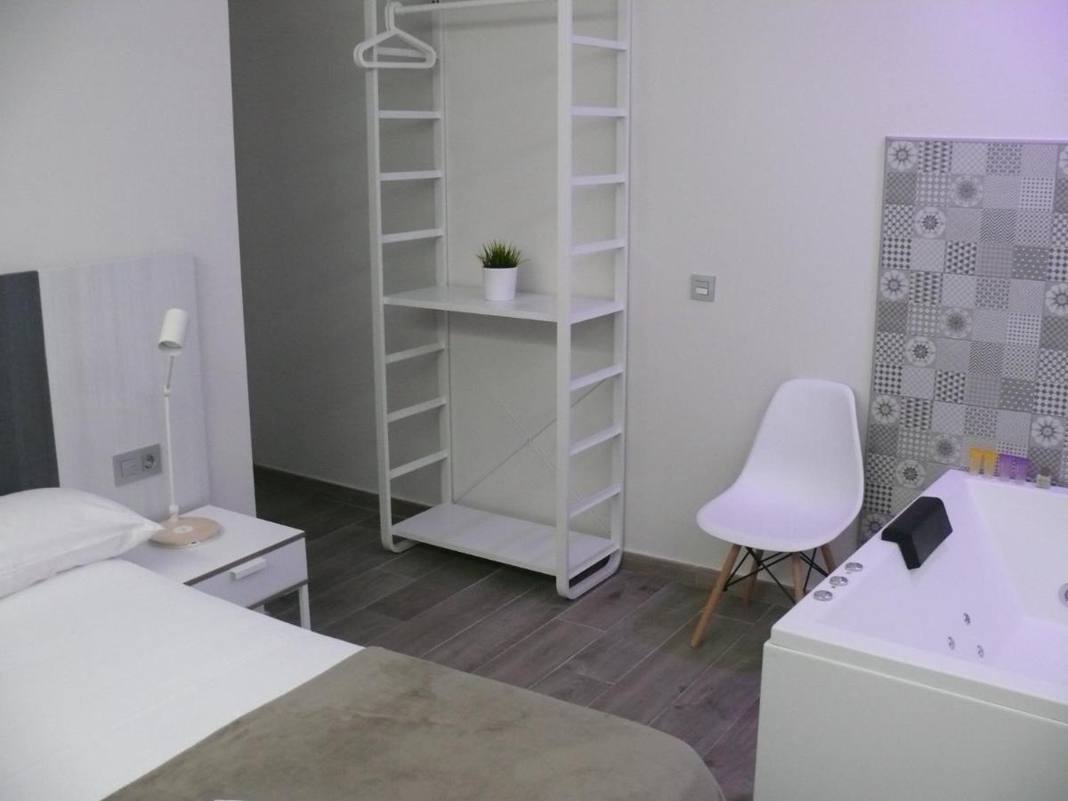 Hostal Letto Dal Mare Valence Extérieur photo