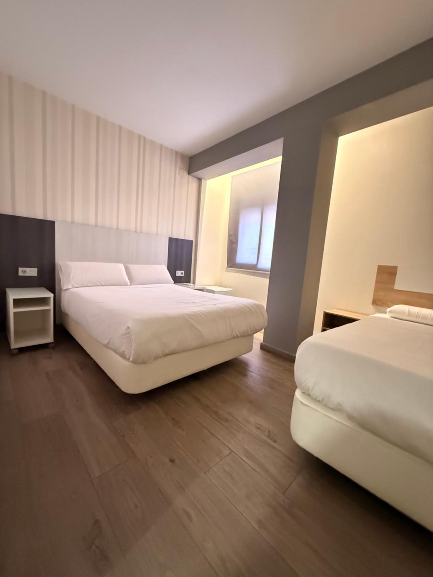 Hostal Letto Dal Mare Valence Extérieur photo